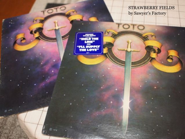 TOTO, TOTO（宇宙の騎士）のUSオリジナル: STRAWBERRY FIELDS