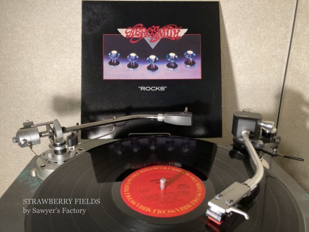 AEROSMITH, ”ROCKS”のUSオリジナル: STRAWBERRY FIELDS